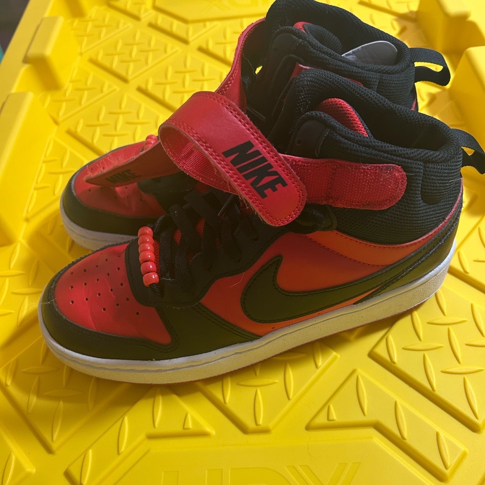 Nike Kids Black and Red Sneakers